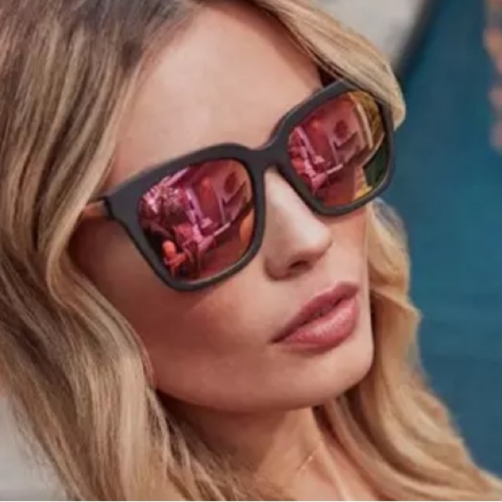 DIFF Eyewear Bella Sunglasses